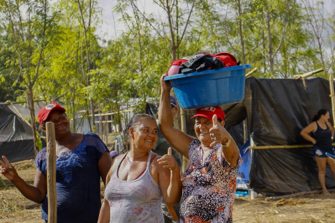 Famílias aguardam trâmites de desapropriação em novo acampamento